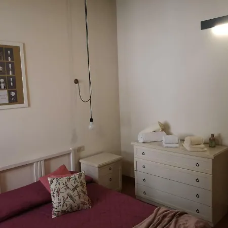 Historical J&d Apartment